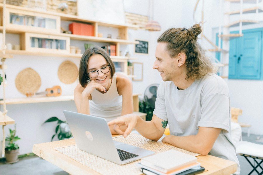 KI-Slogan-Generatoren